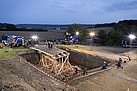 Bau einer Brücke aus Holzteilen mit 16t Tragkraft ,Foto: THW/Yann Walsdorf